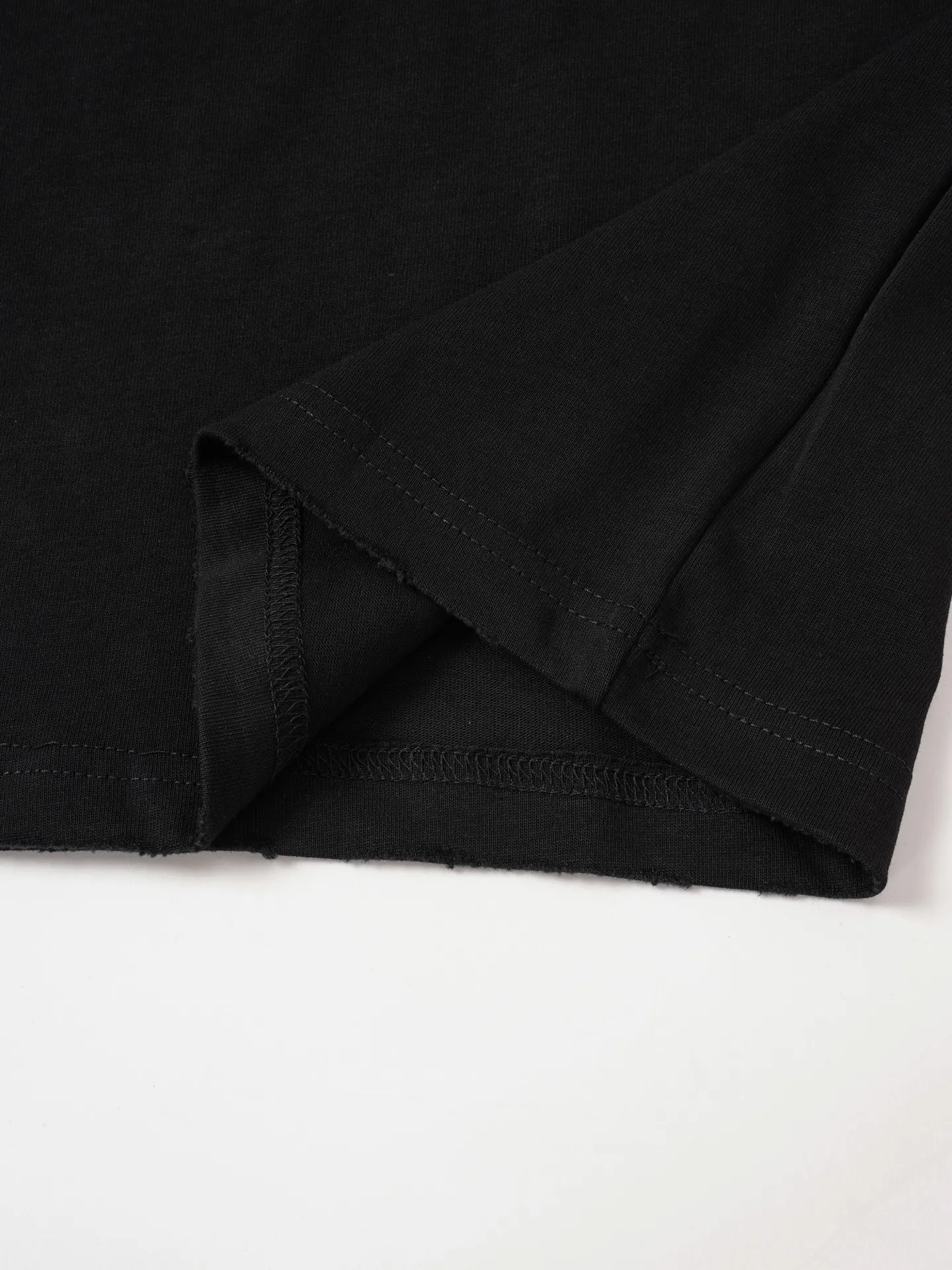 90 Chtome Hearta/ T g， ， 。 Same Style , 。 ， Series， 。 ! ， ， 。 ， ， ， ， ！ ， ，Breathable ， ， ， ， ！ ：Black、White Size：S-XL